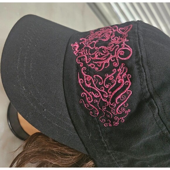 Kid Tees Chicago Blackhawks Adjustable Hat Pink Logo On Black Hat - Picture 5 of 6